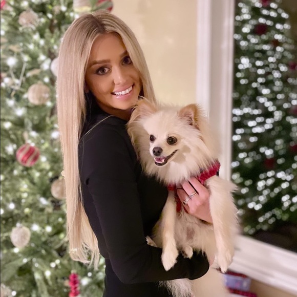 Profile Picture of Katrina Wasyluk (@katrina_wasyluk) on Poshmark