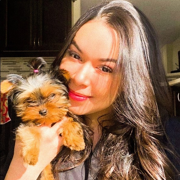 Profile Picture of Paloma Kirkey (@palomakirkey) on Poshmark