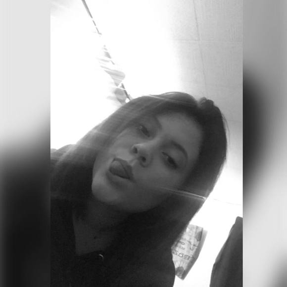 Profile Picture of Haley Jayne (@haley_jayne) on Poshmark