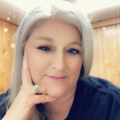 Profile Picture of Stacie Schroeder Collins (@staciescollins) on Twitter