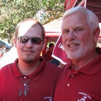 Profile Picture of Charlie Moorehead (@shadowcurses) on Twitter