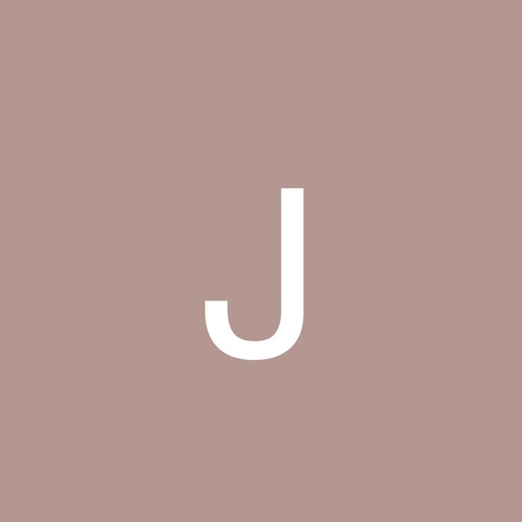 Profile Picture of Jose serrano (@exclusive235) on Poshmark