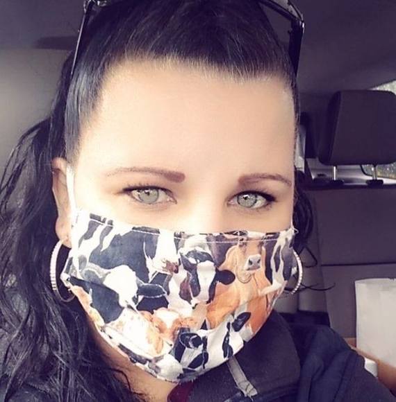 Profile Picture of Amanda Newlin (@heifer83) on Poshmark