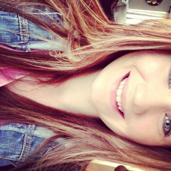 Profile Picture of Elaina Jarchow (@lainabiggs) on Poshmark