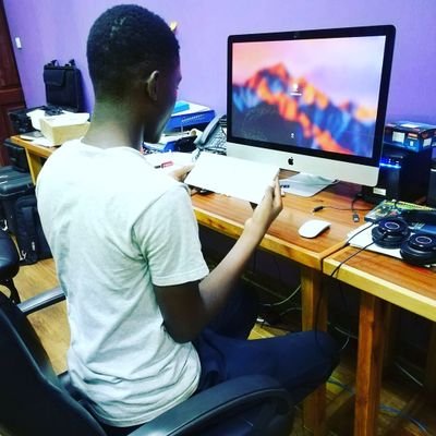 Profile Picture of White_Hacker (@ShomronDan) on Twitter