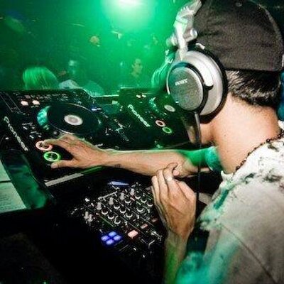 Profile Picture of Oliver Stoke (@OliStoke) on Twitter