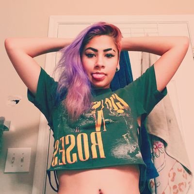 Profile Picture of Carley Mitchell (@CarleyMitchell9) on Twitter