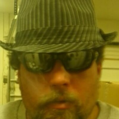 Profile Picture of Frank Sylvester (@frankshotdogs2) on Twitter