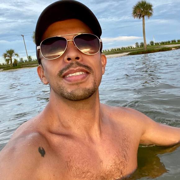 Profile Picture of Carlos Sillerico (@csiller) on Poshmark