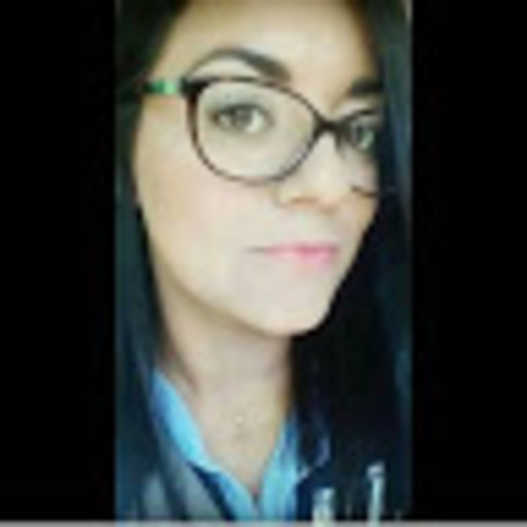 Profile Picture of Nieves Granillo (@nievesgranillo) on Poshmark