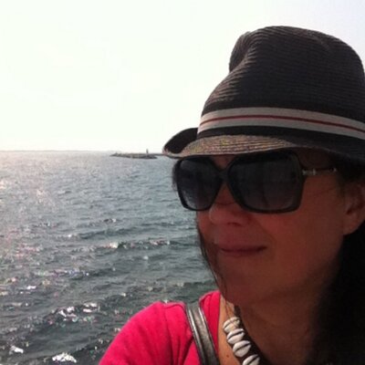 Profile Picture of Lisa Winn (@ebwinn) on Twitter