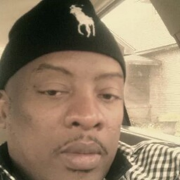 Profile Picture of Kenneth Pearson (@kpearsonsr12) on Poshmark