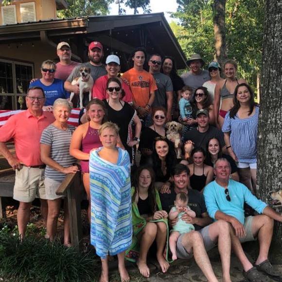 Profile Picture of Steve Ezzell (@sezzell06) on Poshmark