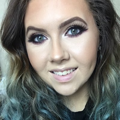 Profile Picture of ⇢ Amanda Howell ⇠ (@MandaKMakeup) on Twitter