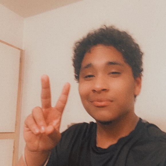 Profile Picture of Corey Lakey (@coreylakey16) on Poshmark