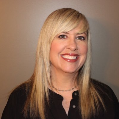 Profile Picture of Amy Tosney (@@amytoz) on Twitter