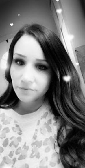 Profile Picture of Kim Docherty (@kimdocherty513) on Poshmark
