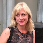 Profile Picture of Claire Hoffman (@greetingsfromutopiapark) on Instagram