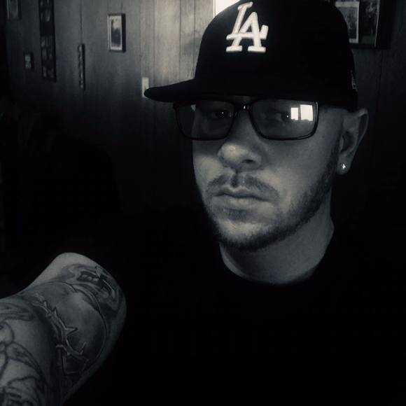 Profile Picture of Paul Bowman (@paulbowman425) on Poshmark