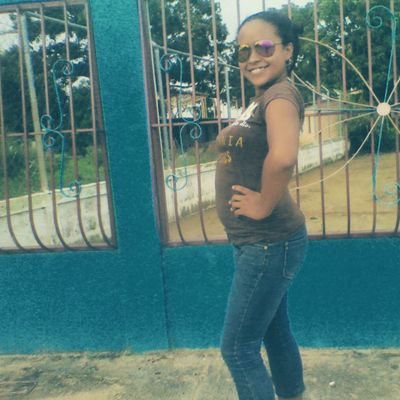 Profile Picture of Andrea Nieves (@AndreNieves15) on Twitter