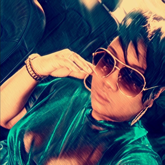 Profile Picture of Kim Adderly (@adorekim) on Poshmark