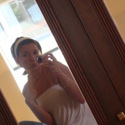 Profile Picture of Lea Farkas (@Leababa) on Twitter