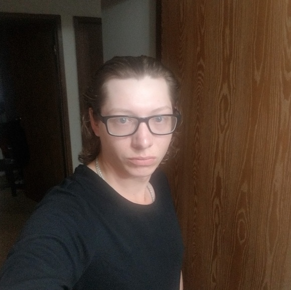 Profile Picture of Shawn Lupanko (@slupanko) on Poshmark