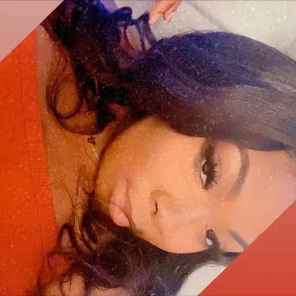 Profile Picture of Kiara holley Holley (@kiara229) on Poshmark