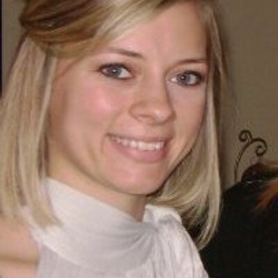 Profile Picture of Liz Weaver (@lizweaver27) on Twitter