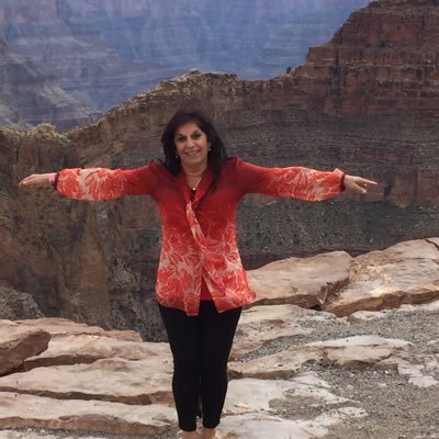Profile Picture of Rhoda Chodosh (@rebelrho) on Twitter