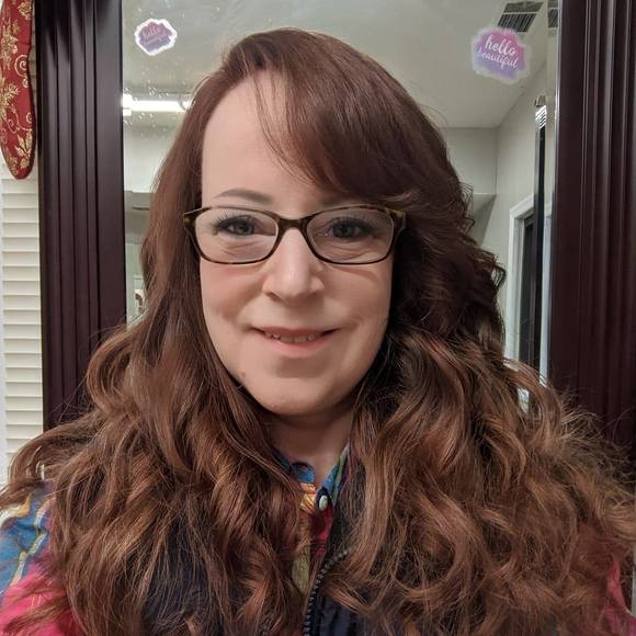 Profile Picture of Sheila Niblett (@sheila871) on Poshmark