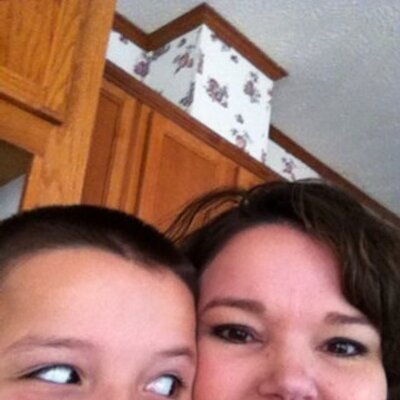 Profile Picture of Suzanne Neal (@@suzannen101) on Twitter