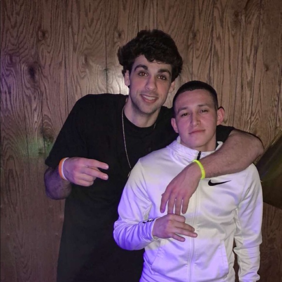 Profile Picture of Ian Kelly (@ian_kelly) on Poshmark