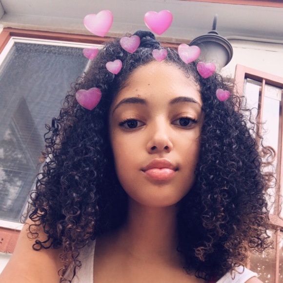 Profile Picture of Michaela Glavin (@michaela_kg) on Poshmark