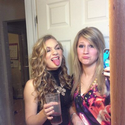 Profile Picture of Lori Ann Hatt (@la_hatt) on Twitter