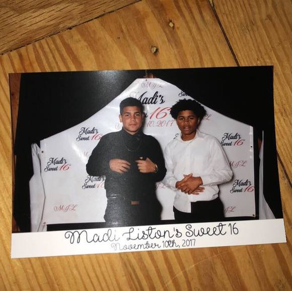 Profile Picture of Tony Pereira (@tonypereira) on Poshmark