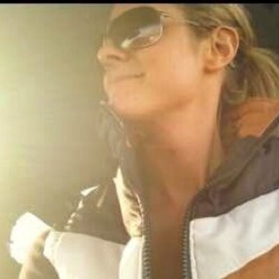 Profile Picture of Stephanie Hanson (@jetsetstephanie) on Twitter