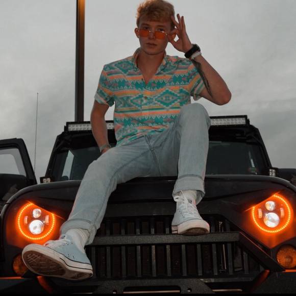 Profile Picture of Hunter Klemens (@hunterklemens) on Poshmark