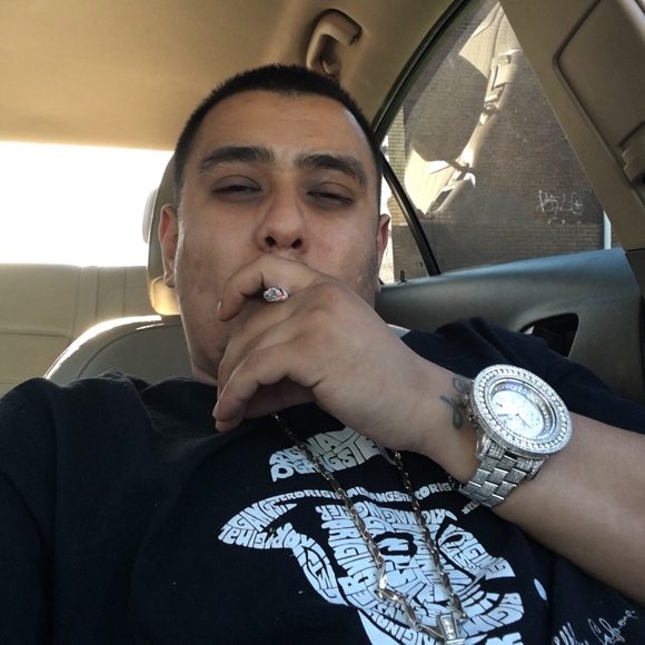 Profile Picture of Gilberto Correa (@gcorrea313) on Poshmark