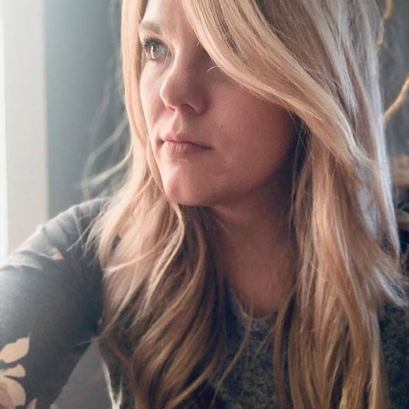 Profile Picture of Emily Mellinger (@wesborland1) on Poshmark