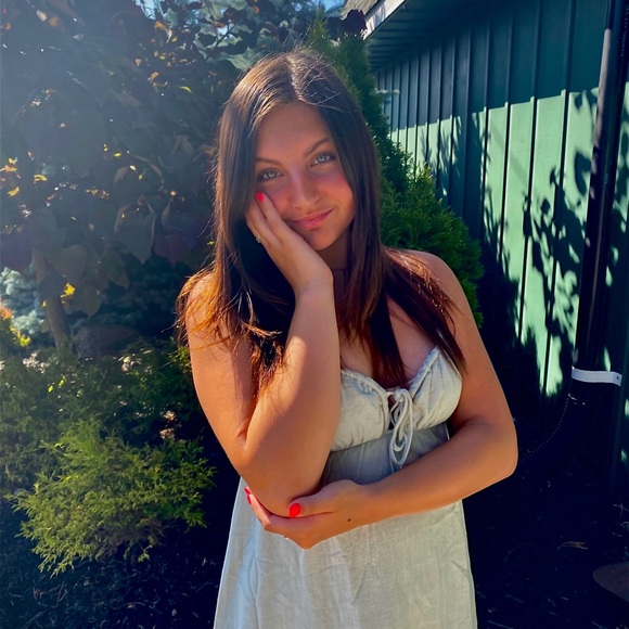 Profile Picture of Skylar Tekavic (@skytek123) on Poshmark