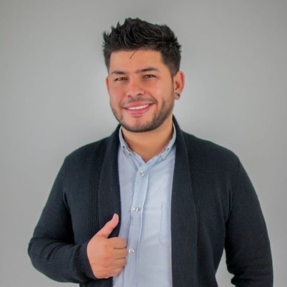 Profile Picture of Arango Amado (@arangoamado) on Poshmark