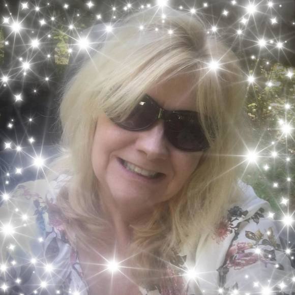 Profile Picture of Norma-jeane Laflesh (@n_laflesh) on Poshmark