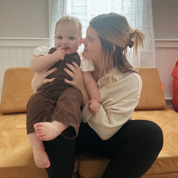 Profile Picture of Lauren Grendell (@lsecore) on Poshmark