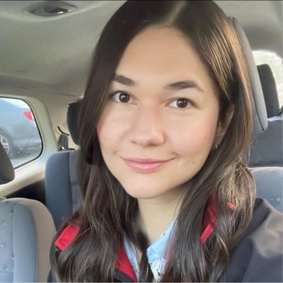 Profile Picture of Daniela Isaza (@daniisaza9404) on Poshmark