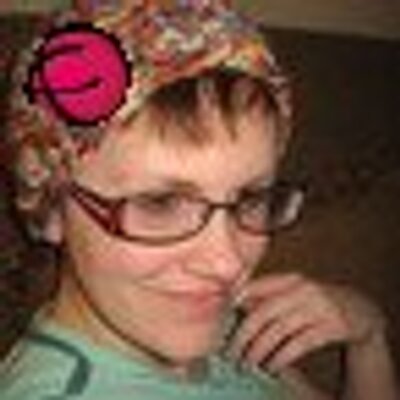 Profile Picture of Lara Clarke (@MarthaRussopuk) on Twitter