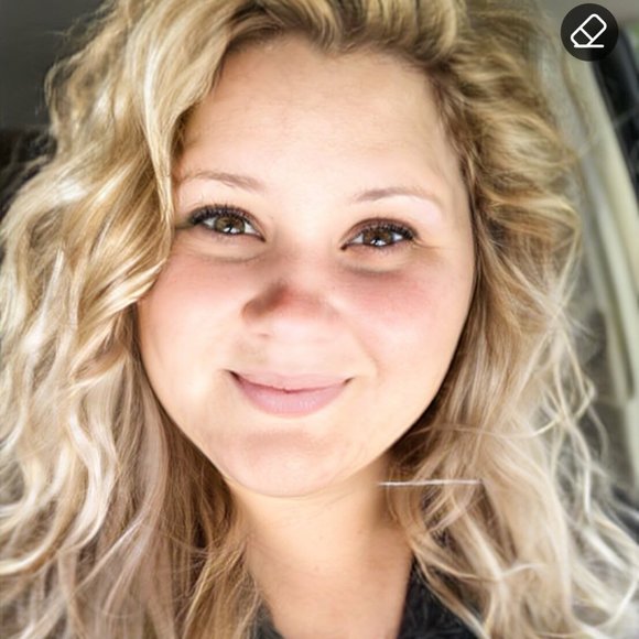 Profile Picture of Mati Rupp (@matirupp) on Poshmark