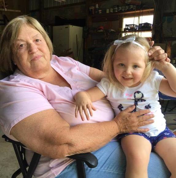 Profile Picture of Pamela Voges (@vogespamela09) on Poshmark