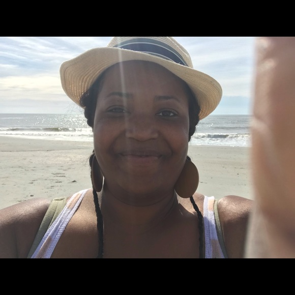 Profile Picture of Christian Booker (@christianbooker) on Poshmark