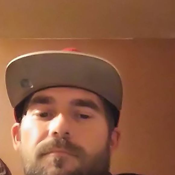 Profile Picture of Charles Keller (@charles_keller) on Poshmark